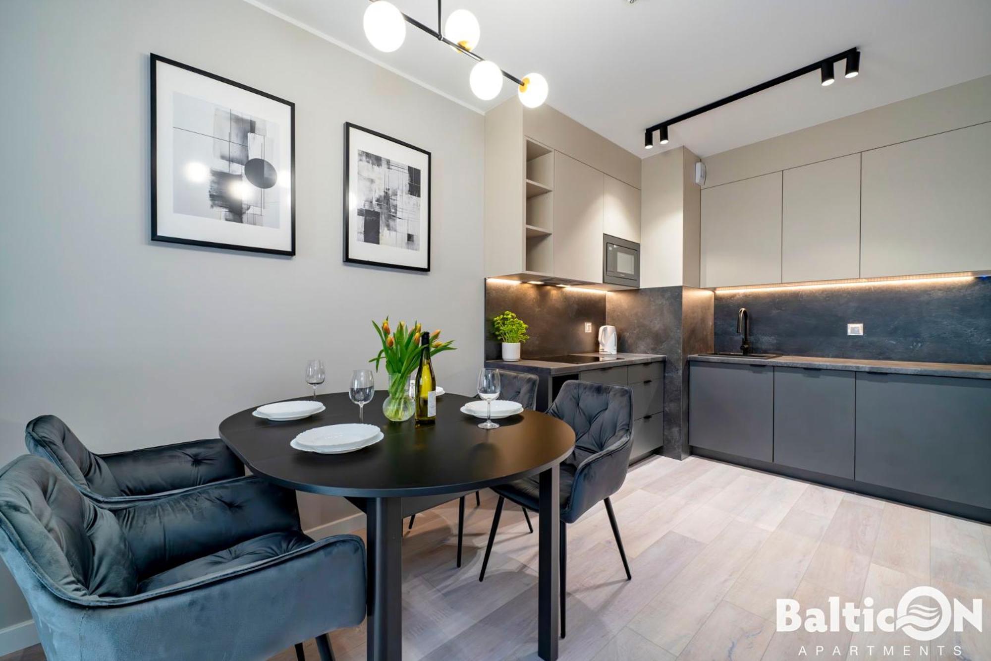 Balticon Kasprowicza Parking Inclusive Apartment *