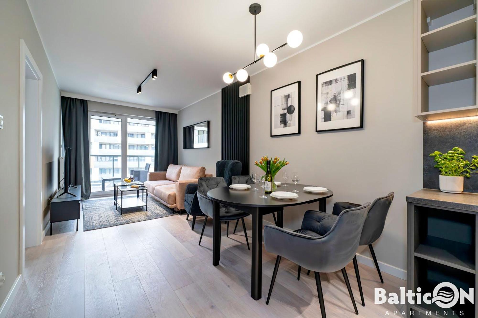Balticon Kasprowicza Parking Inclusive *