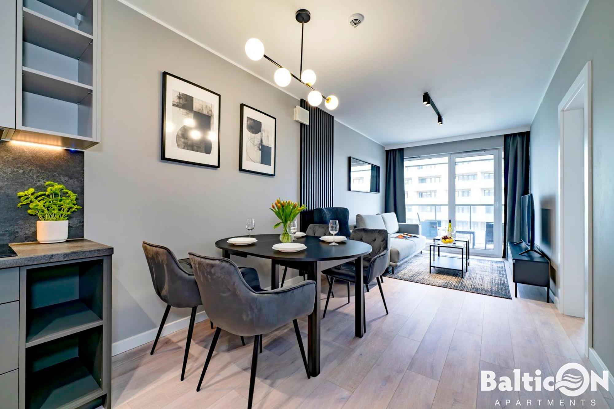 Balticon Kasprowicza Parking Inclusive Apartment