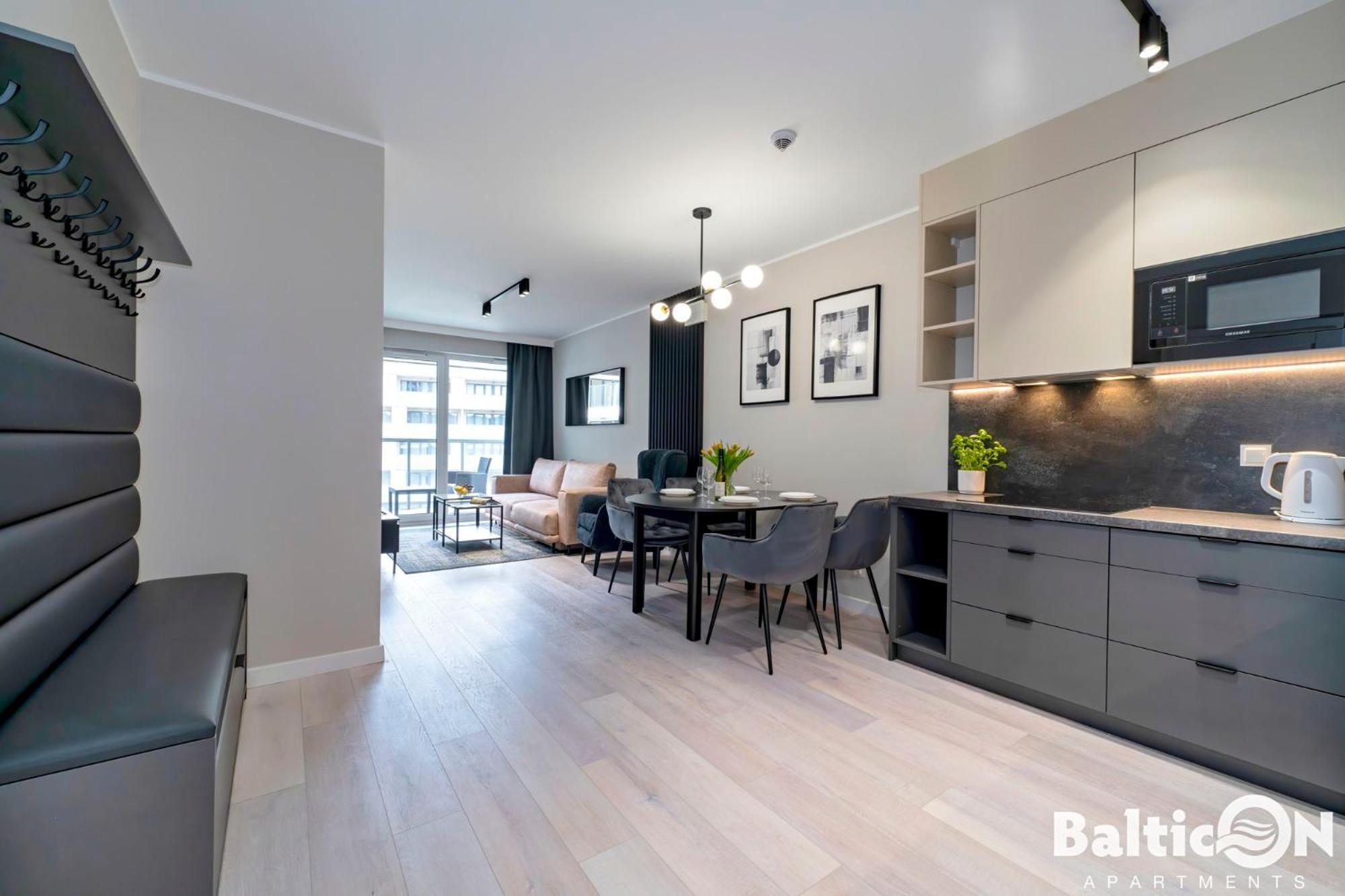 Balticon Kasprowicza Parking Inclusive Apartment *