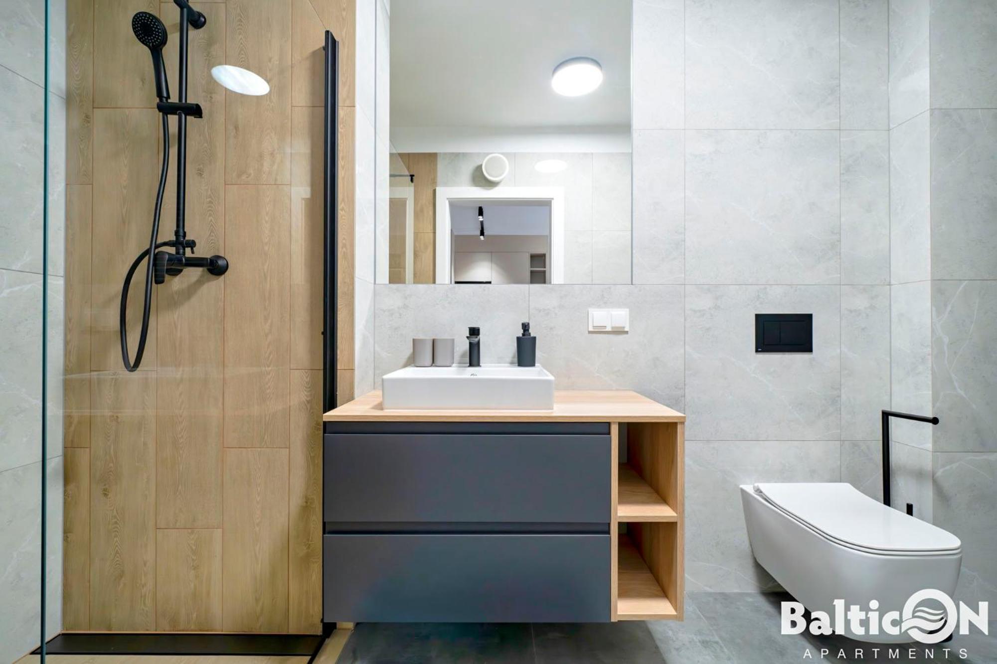 Balticon Kasprowicza Parking Inclusive Apartment